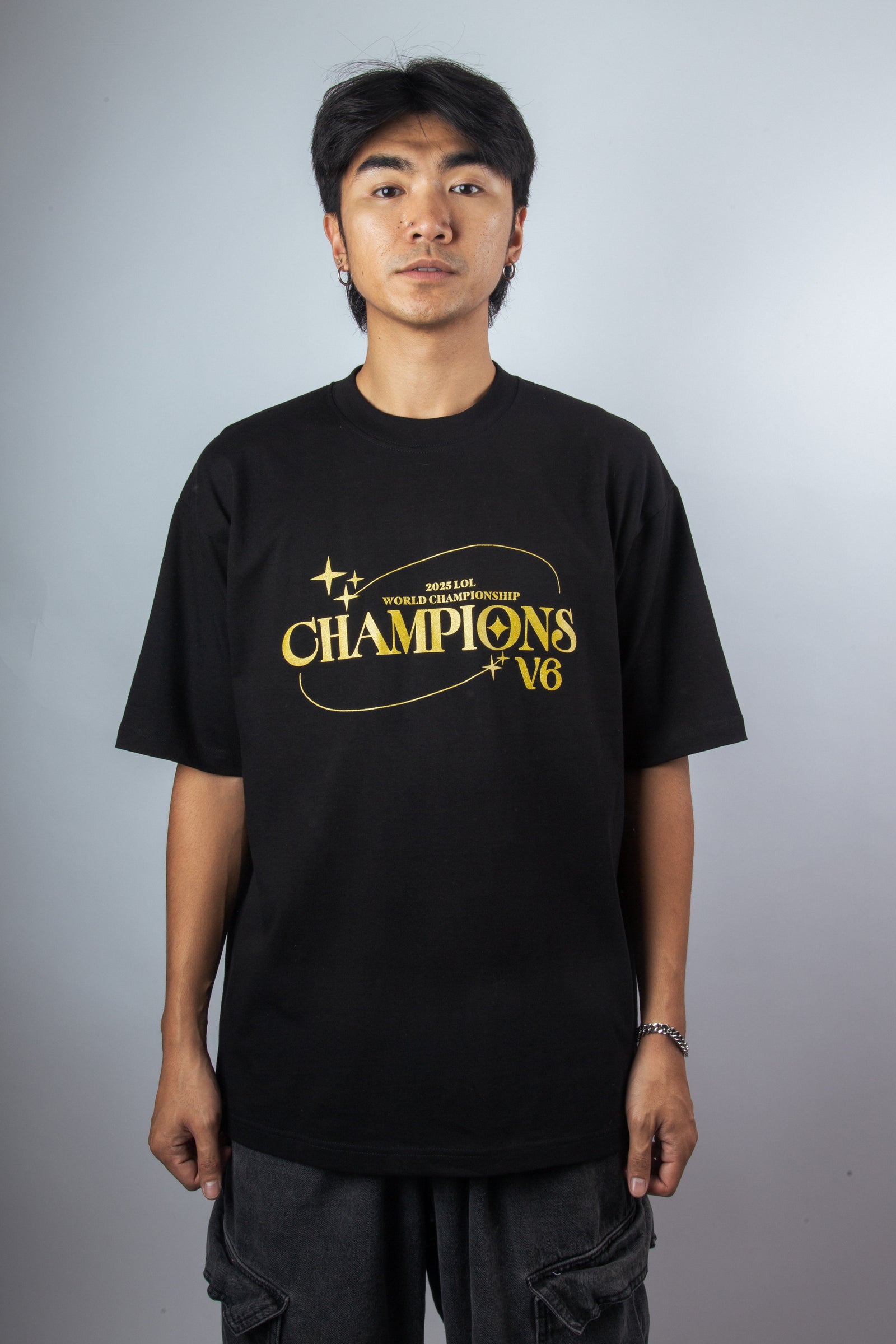 T1 2025 World Champions V6 T-shirt - Black – T1 Shop