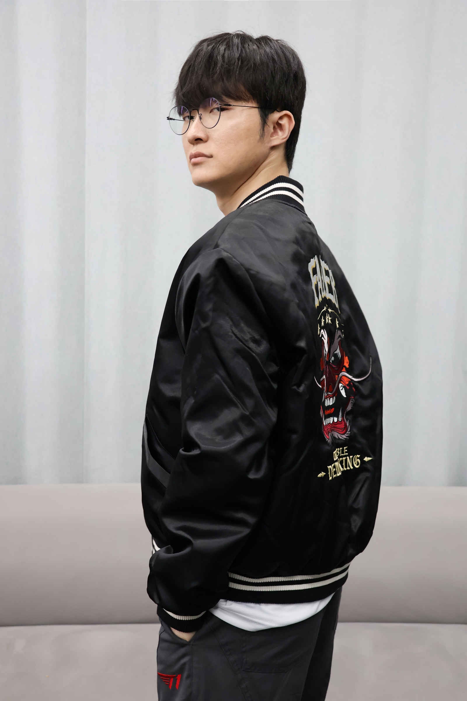 9月セール)　T1 FAKER 2022 T1 CON 無敵艦隊 ジャケット Faker Jacket 2.0 – T1 Shop